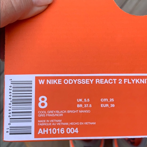 Nike Women’s Odyssey React 2 Flyknit, NIB - Picture 12 of 12